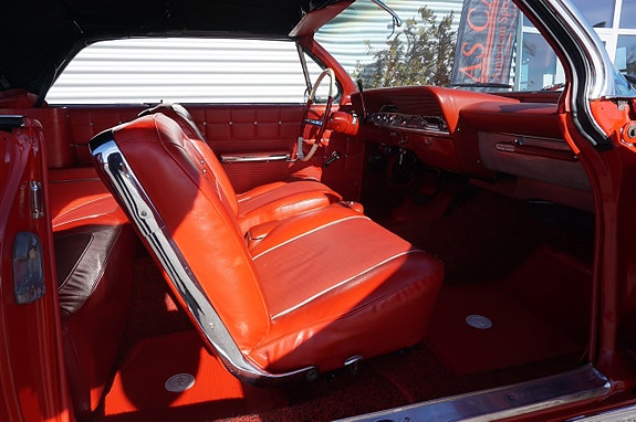 Chevrolet Impala 25 of 29