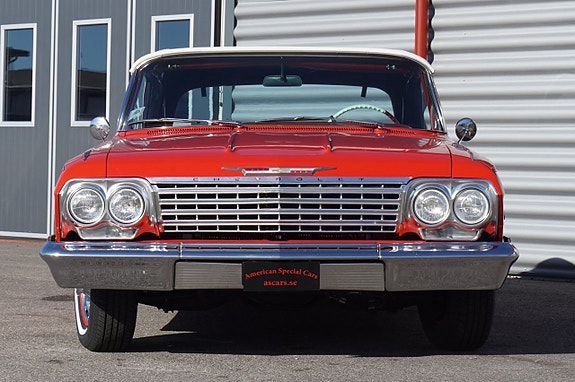 Chevrolet Impala 7 of 29