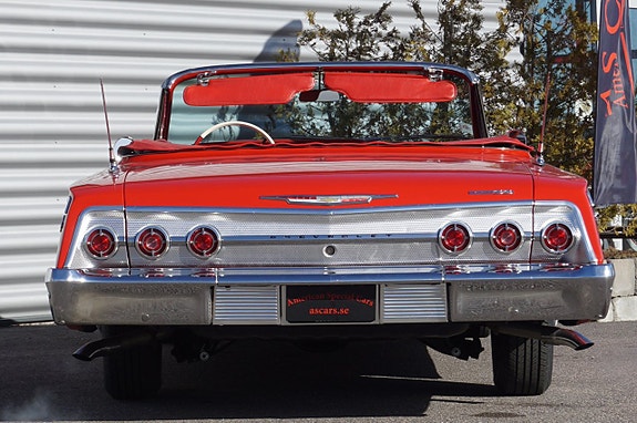 Chevrolet Impala 10 of 29