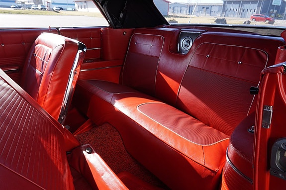 Chevrolet Impala 21 of 29