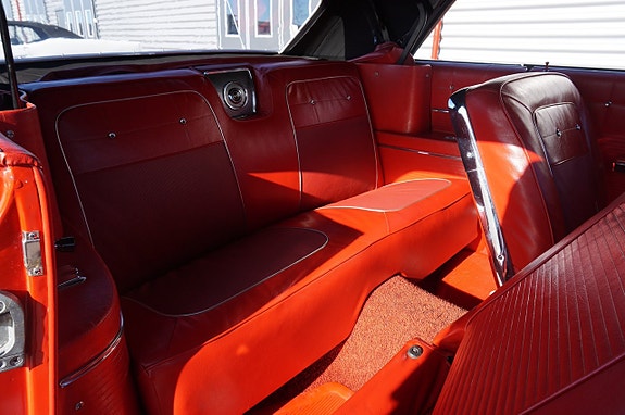 Chevrolet Impala 27 of 29