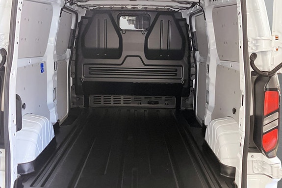 Ford Transit Custom 14 of 14