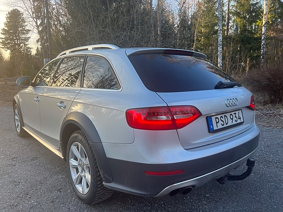 Audi A4 allroad 4 of 5