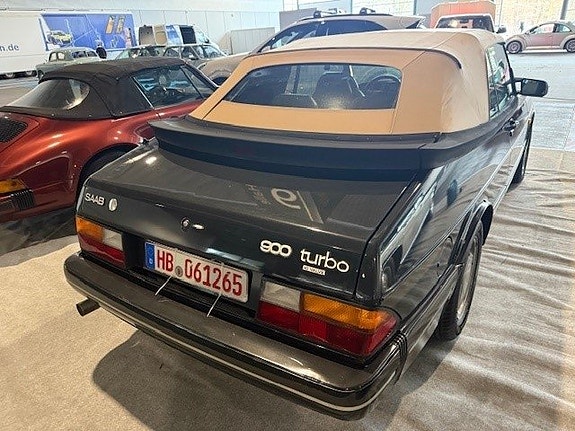 Saab 900 3 of 5