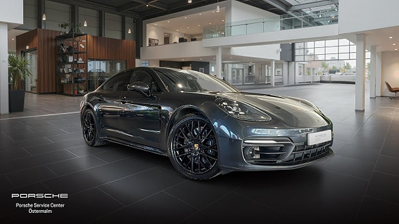 Porsche Panamera 4