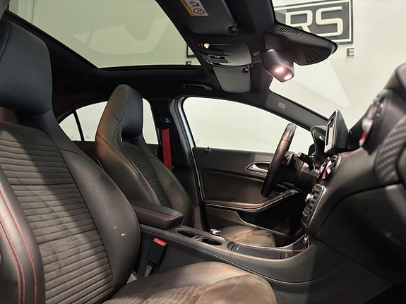 Mercedes-Benz A250 11 of 17