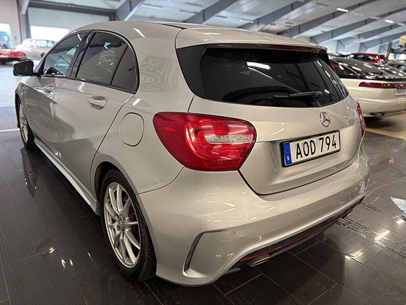 Mercedes-Benz A250 7 of 17