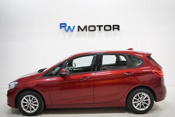 BMW 218 3 of 17