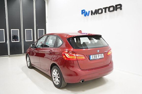 BMW 218 4 of 17