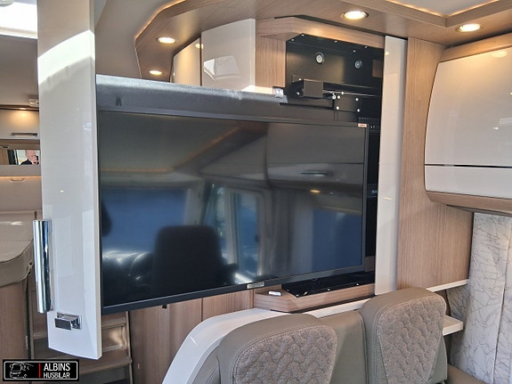 Carthago C-Tourer 143 LE / Mercedes / Automat 18 of 21