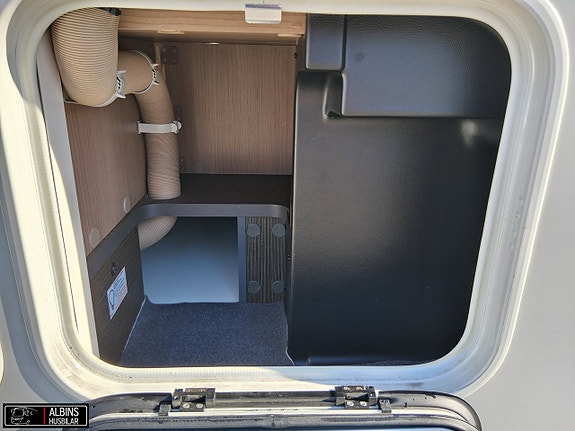 Carthago C-Tourer 143 LE / Mercedes / Automat 11 of 21