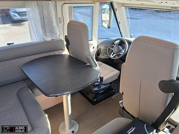 Carthago C-Tourer 143 LE / Mercedes / Automat 12 of 21