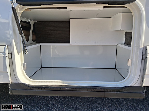 Carthago C-Tourer 143 LE / Mercedes / Automat 10 of 21