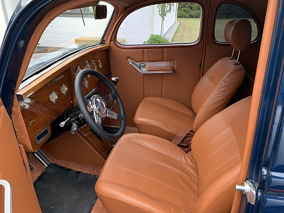 Ford Model 48 5 of 24