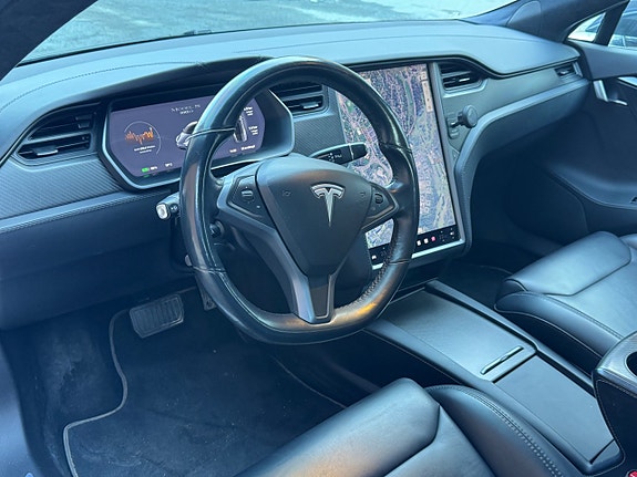 Tesla Model S 10 of 26
