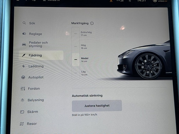 Tesla Model S 22 of 26