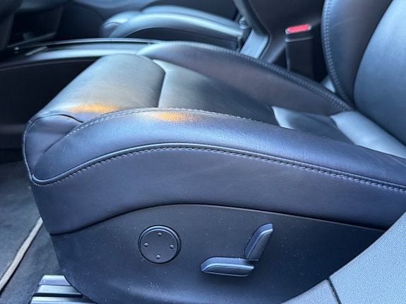 Tesla Model S 17 of 26