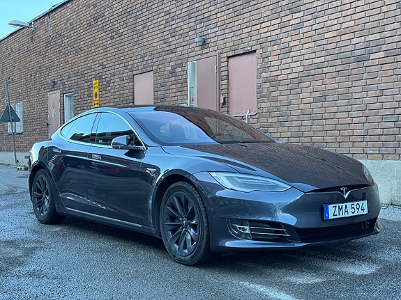 Tesla Model S 7 of 26
