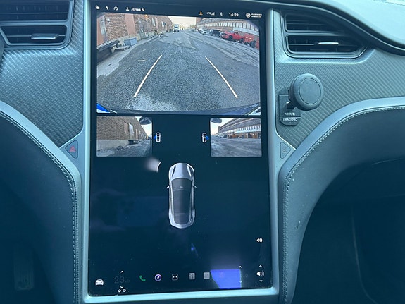 Tesla Model S 20 of 26