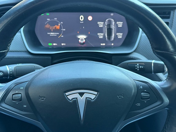 Tesla Model S 23 of 26