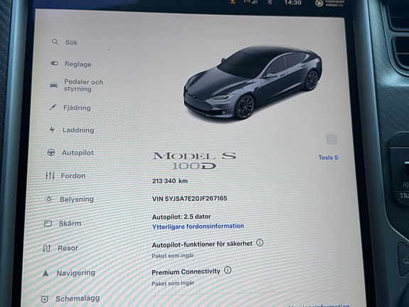 Tesla Model S 21 of 26
