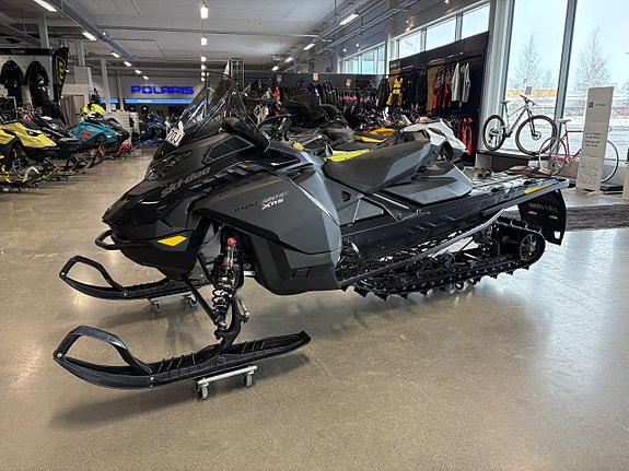 Ski-Doo Backcountry X-RS 850 E-TEC 10.25" Display MOMS