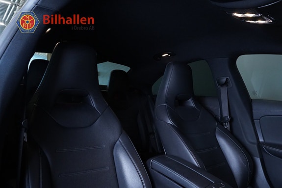Mercedes-Benz CLA200 14 of 19