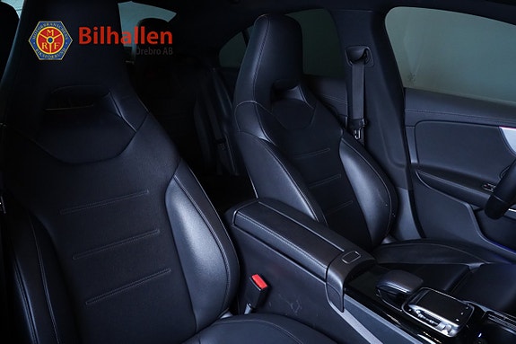 Mercedes-Benz CLA200 13 of 19