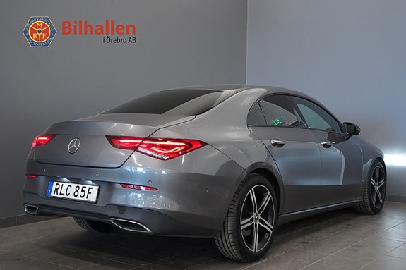 Mercedes-Benz CLA200 3 of 5