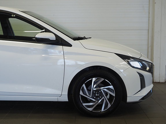 Hyundai i20 8 of 25
