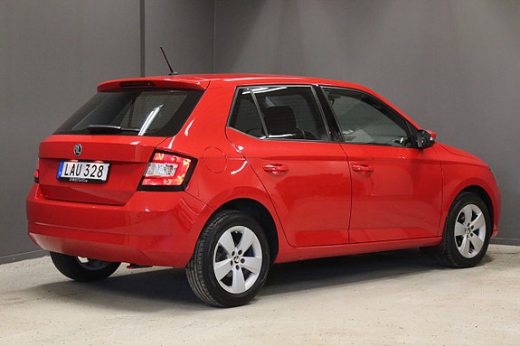 Skoda Fabia 4 of 5