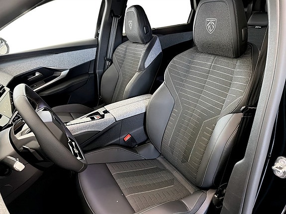 Peugeot 5008 3 of 5