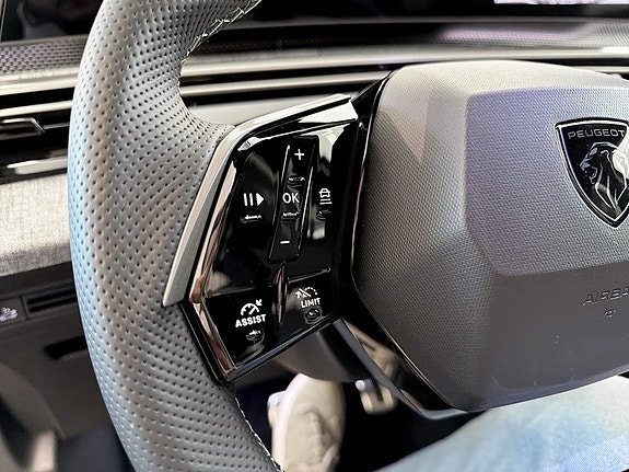 Peugeot 5008 7 of 18