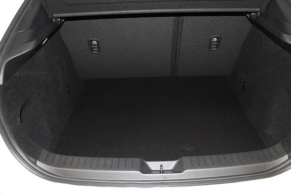 Mazda CX-30 4 of 5