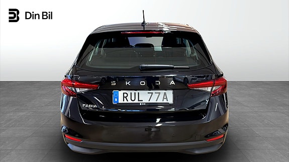 Skoda Fabia 5 of 12