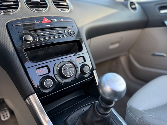Peugeot 308 19 of 25