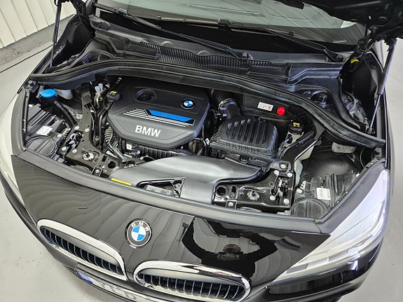 BMW 225xe 21 of 23