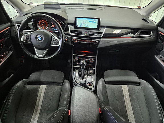 BMW 225xe 12 of 23