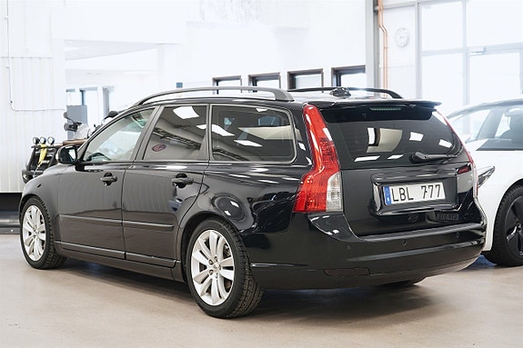 Volvo V50 3 of 25