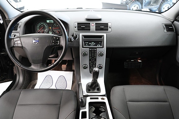 Volvo V50 10 of 25