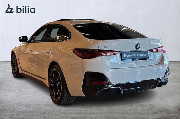 BMW i4 4 of 5