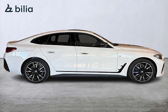 BMW i4 7 of 24