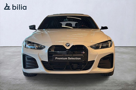 BMW i4 9 of 24