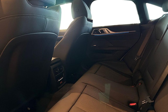 BMW i4 17 of 24