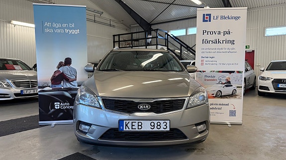 Kia Ceed 3 of 5