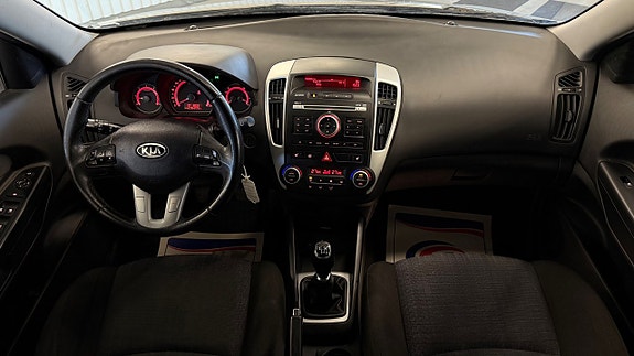 Kia Ceed 12 of 22
