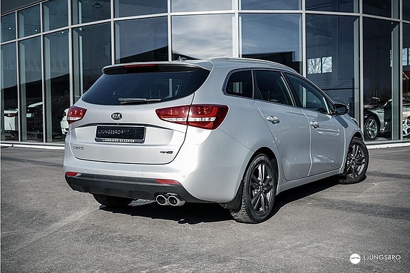 Kia Ceed 2 of 9