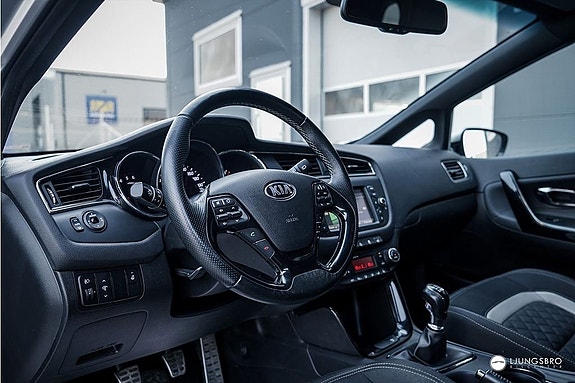 Kia Ceed 5 of 9