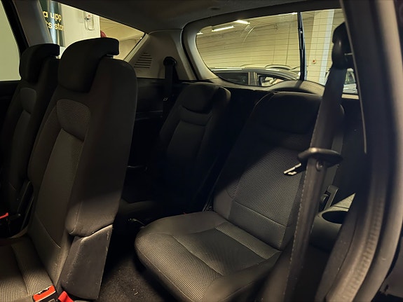 Ford S-MAX 19 of 25