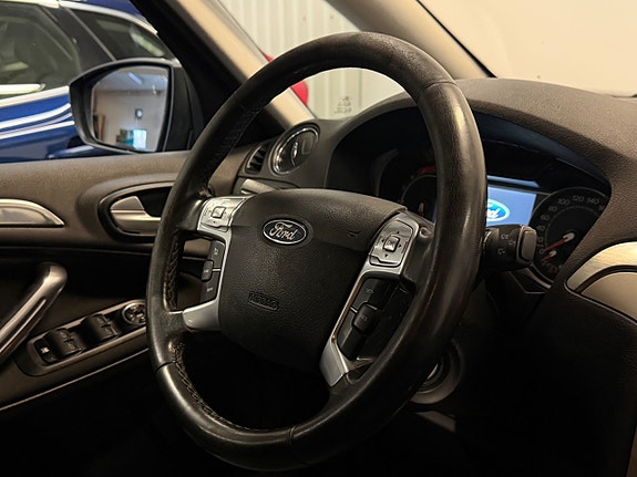 Ford S-MAX 21 of 25